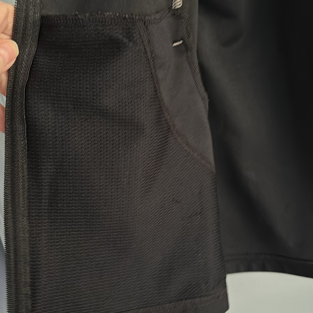 Running jacket or ski layer - Picture 6 of 7